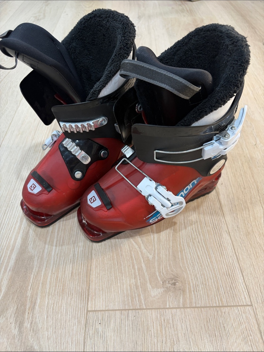 Salomon Kids T2 Red and Black Ski Boots with White Buckles